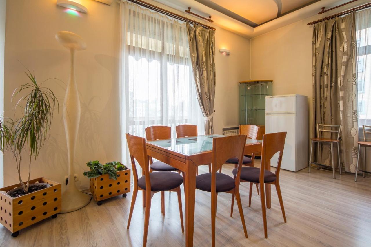Dayflat Apartments เคียฟ ภายนอก รูปภาพ